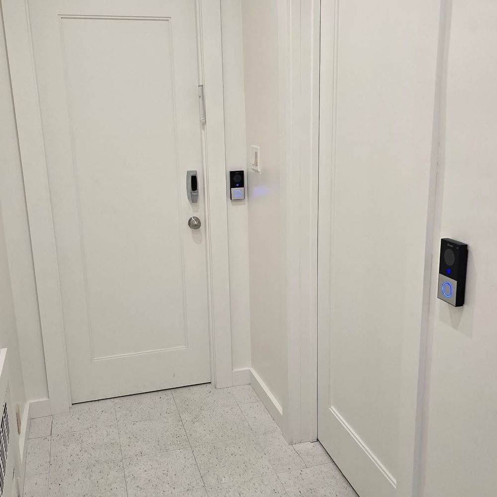 Access control reader